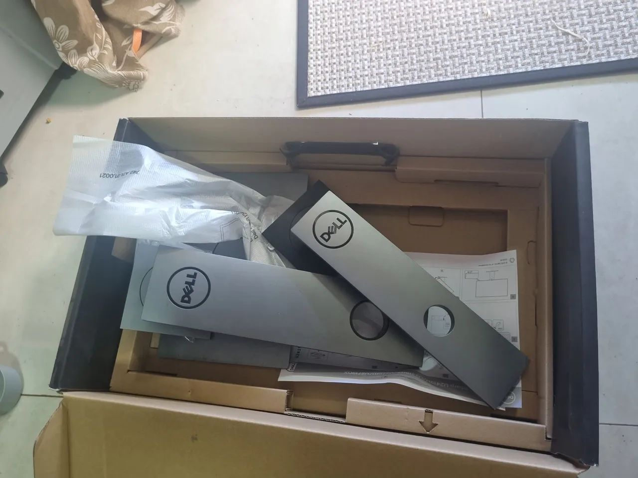 Monitor Dell 24  e 19  - Foto 4