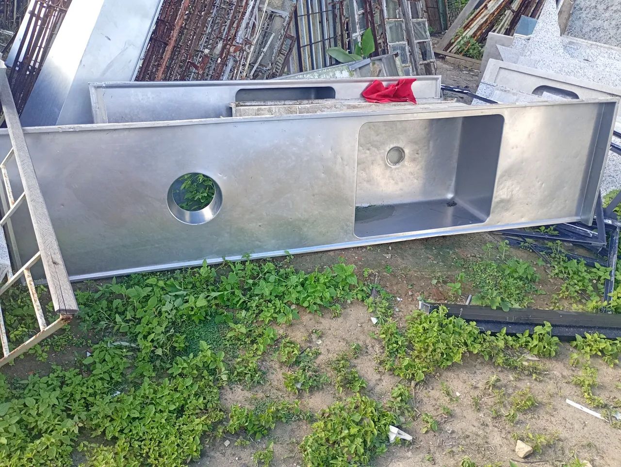Pia de inox com a Cuba funda comprimento 3m largura 70 valo $1400 só ligar *71 - Foto 2