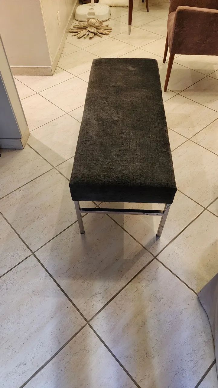 vendo puff , tecido suede, cor grafite, pouco uso!  - Foto 3