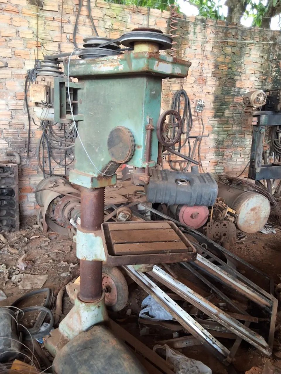 Vende-se furadeira de bancada. - Foto 3