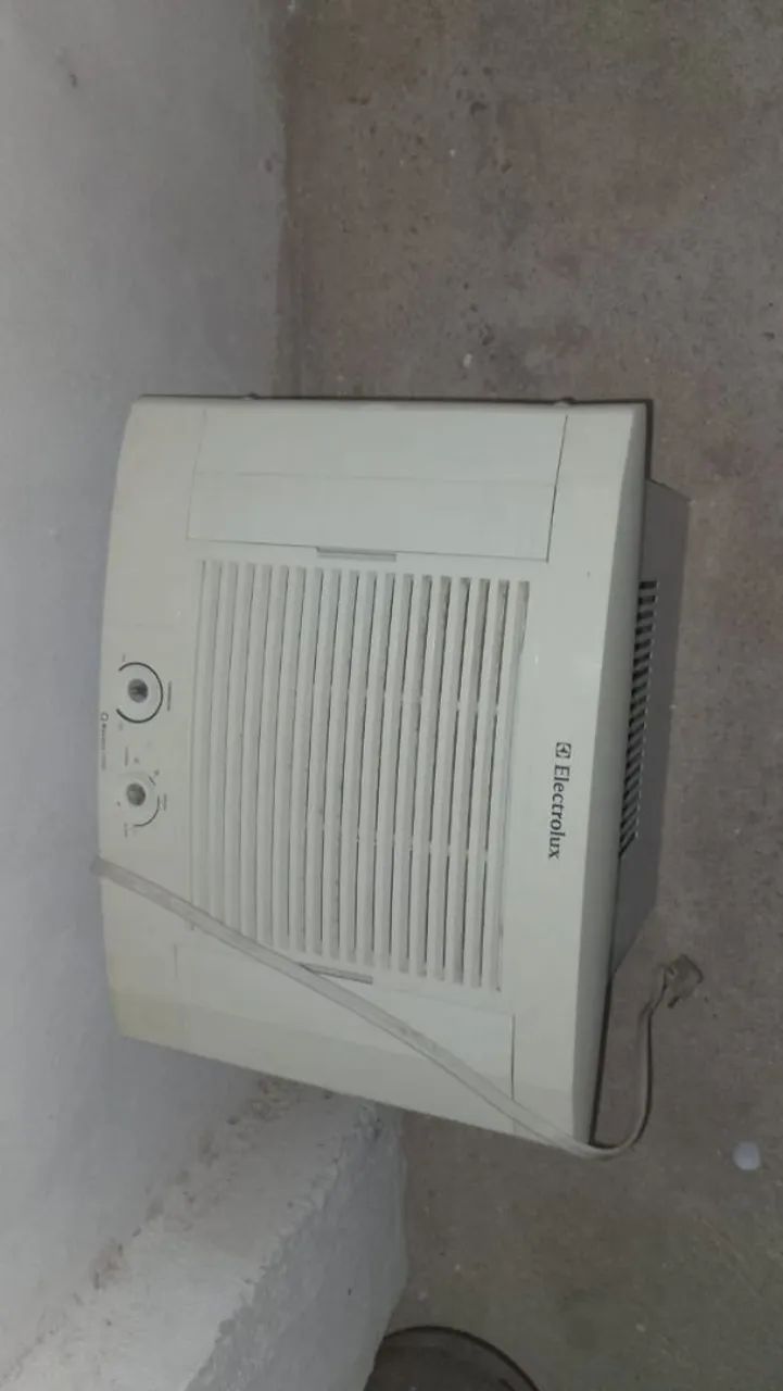 Ar condicionado, funcionando perfeitamente 