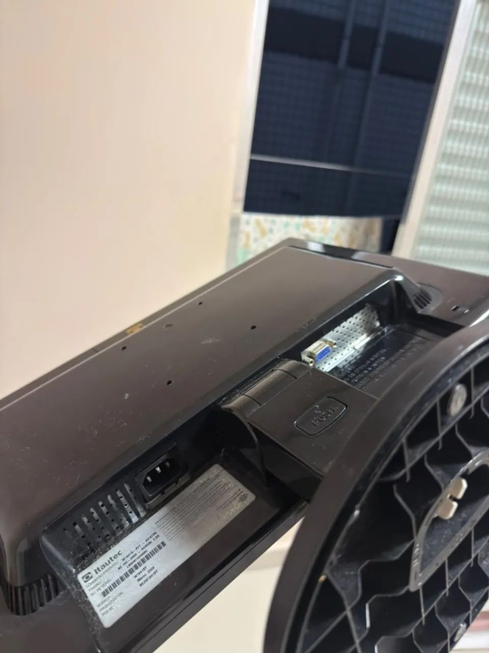 Monitor 60hz 18,5'' - Foto 3