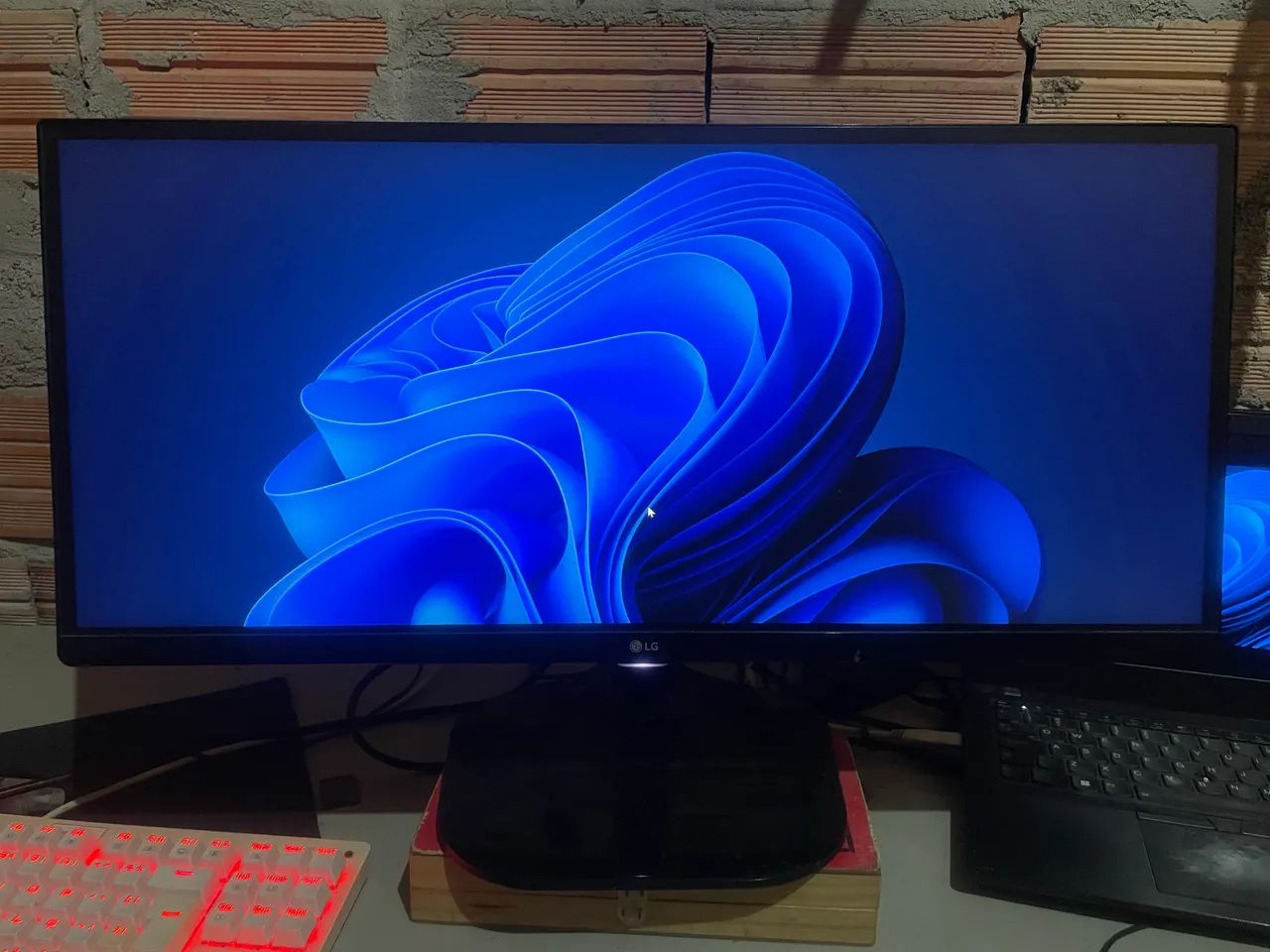 Monitor LG 2560x1080