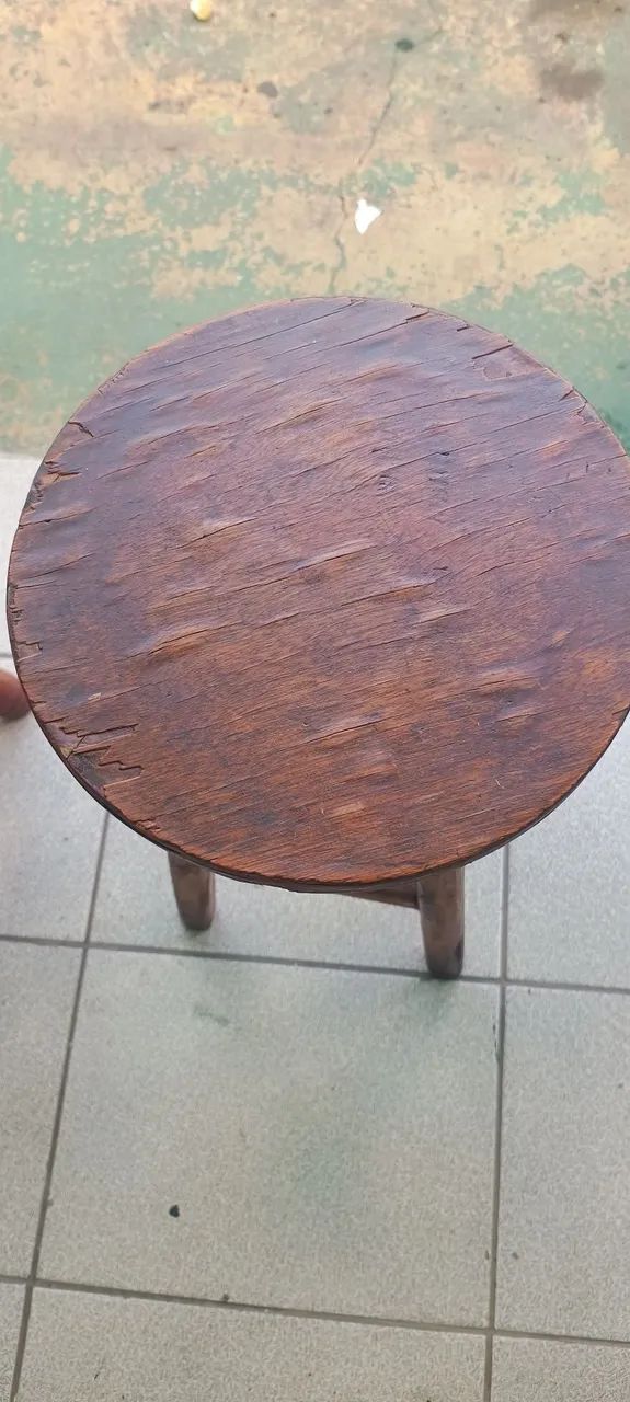 PAR DE BANCOS DE MADEIRA PEQUENO E MÉDIO USADOS.  - Foto 4