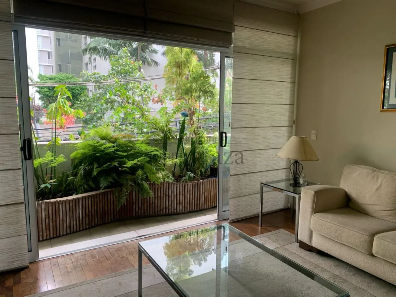 Apartamento - Itaim Bibi - 2 Dormitórios - 108m². - Foto 2