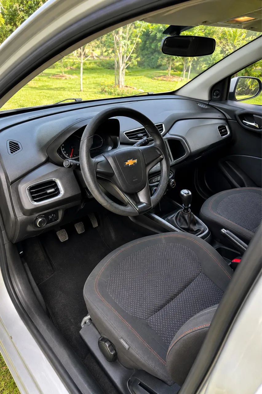 Chevrolet Onix Hatch LT 1.4 8V Flex Power Mec. 4P 2015 - Foto 5
