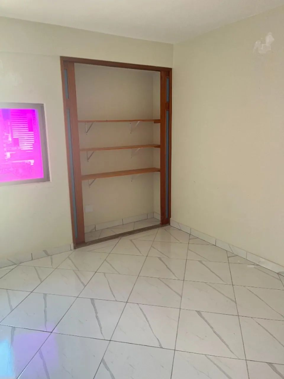 ALUGA-SE SALA COMERCIAL NO EDIFICIO WALL STREET, ANDAR ALTO, COM 50,84 M2 DE ÁREA. - Foto 5