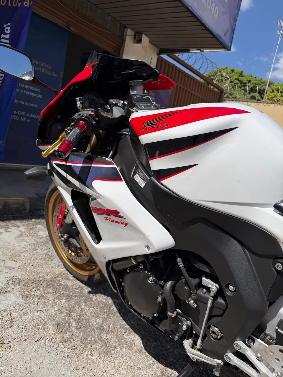 Honda CBR 1000RR Fireblade 2007 - Foto 5