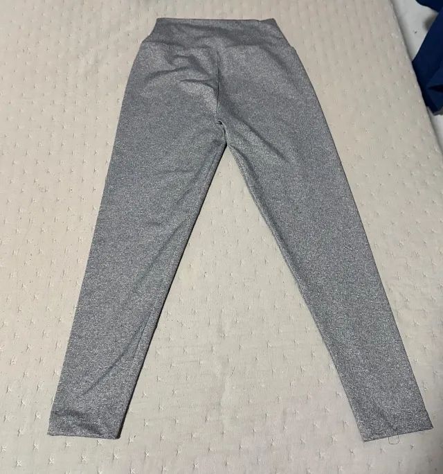 Calça legging cinza cintura alta - nunca usada - Foto 3