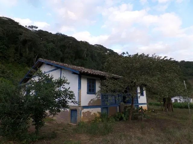 Sitio com cocheiras em Providência  -  Teresópolis  -  R.J:.