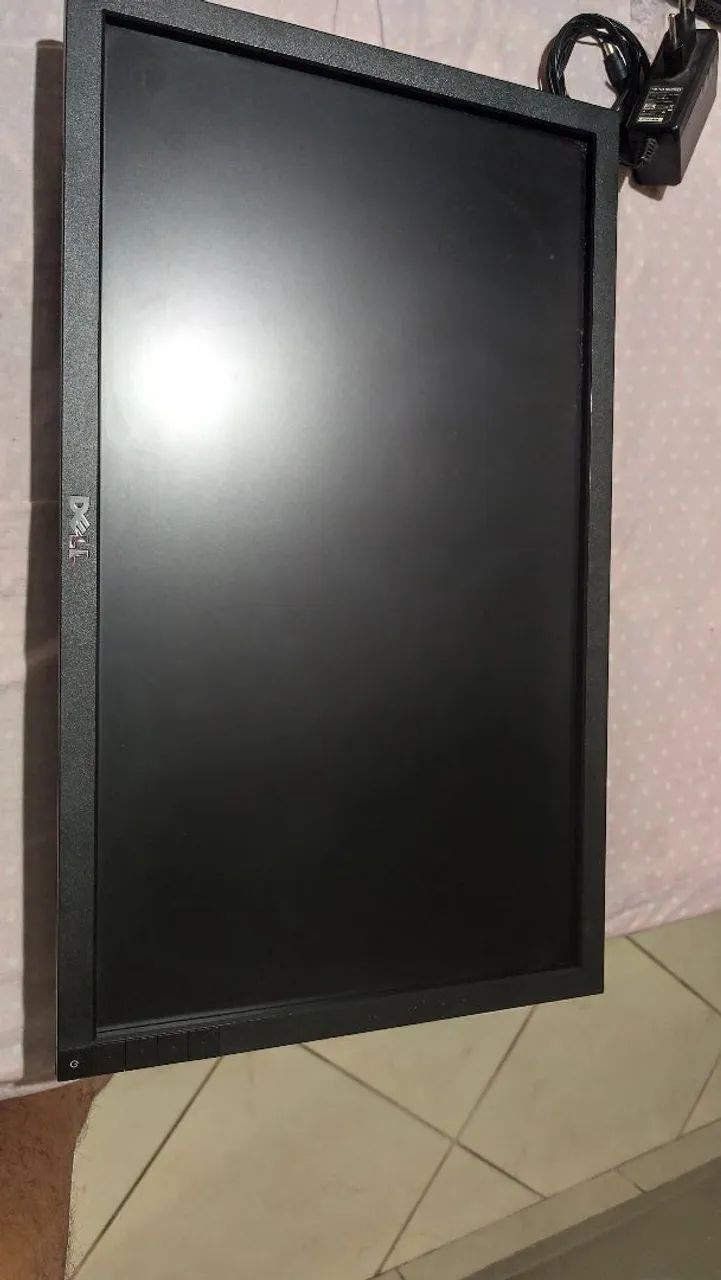 Monitor Dell 21.5 polegadas Full HD IPS U2211Ht