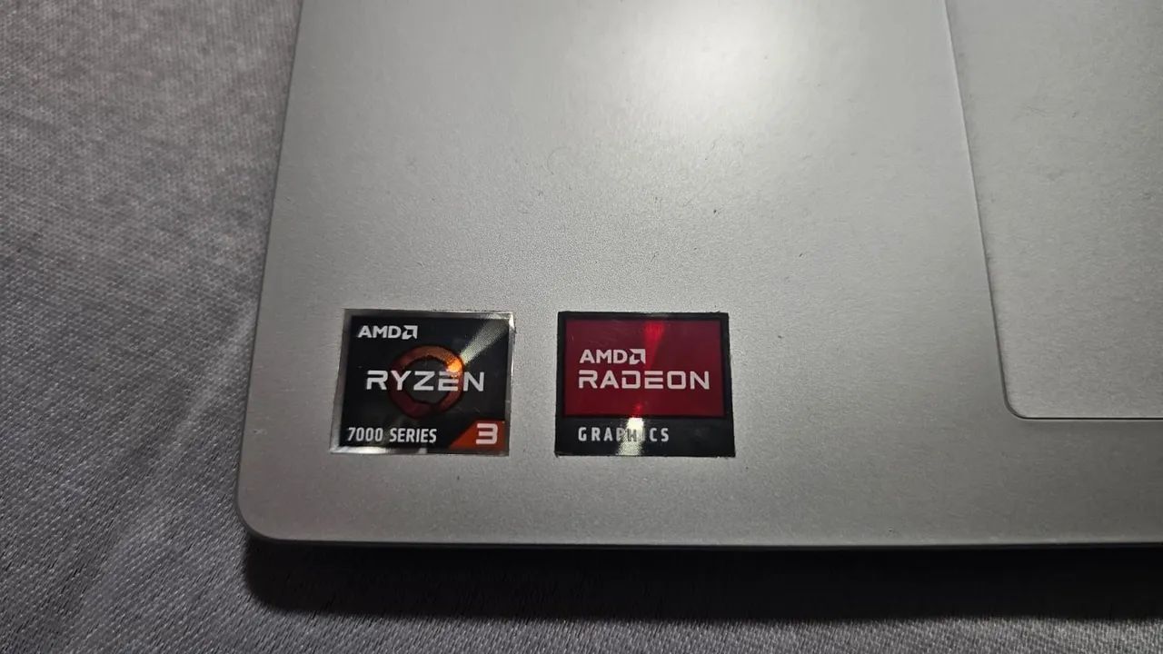 Vende-se notebook 