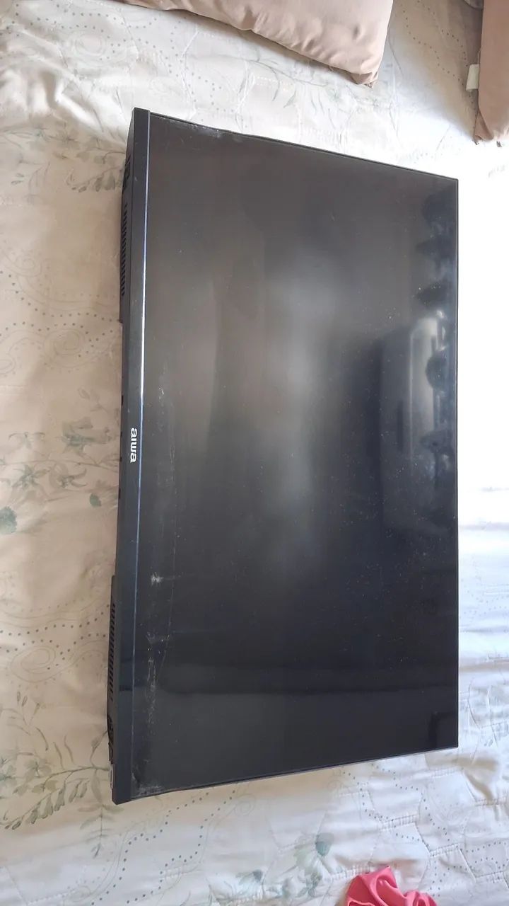 Vende-se TV Aiwa apenas para retirada de peças 