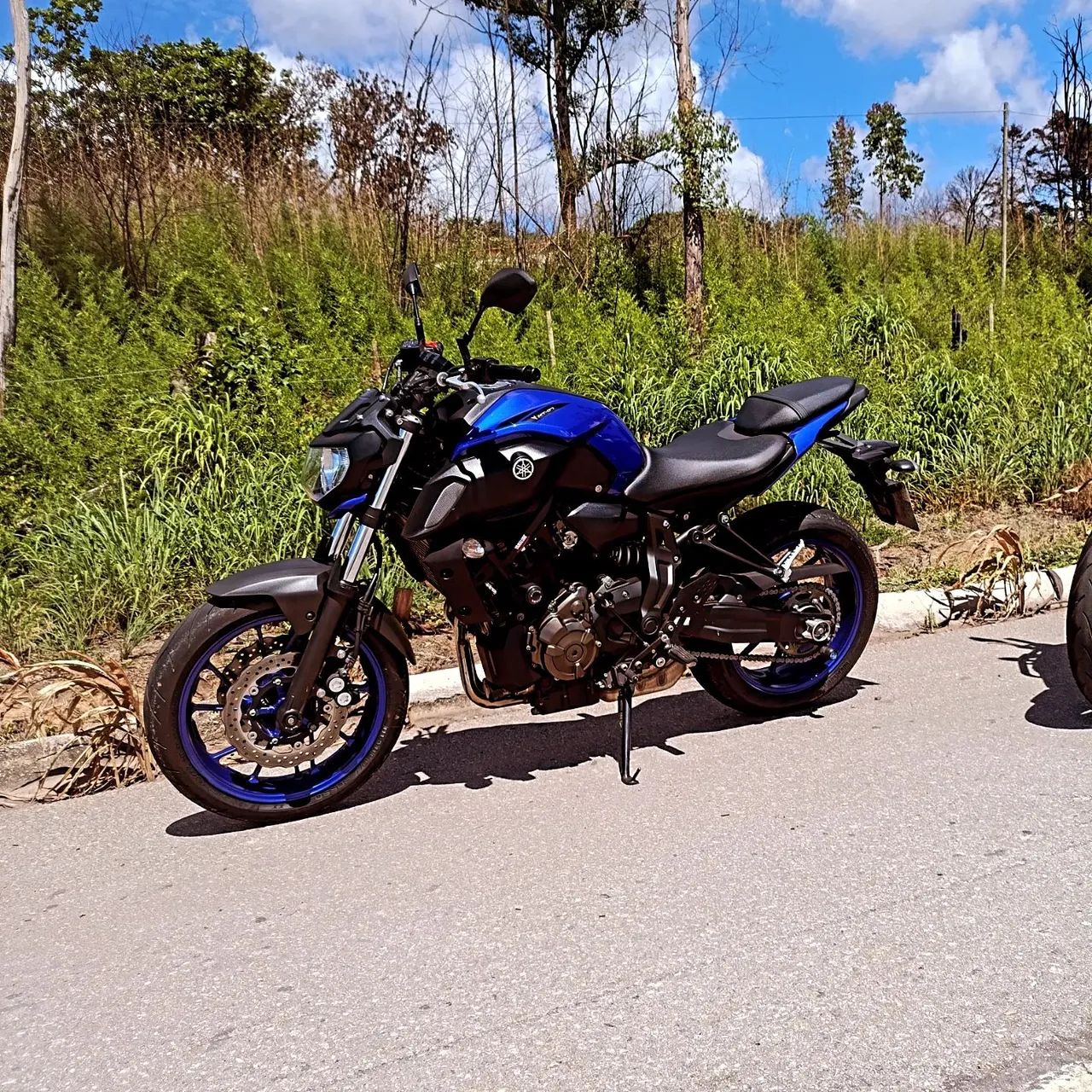 Vendo mt 07 impecável 