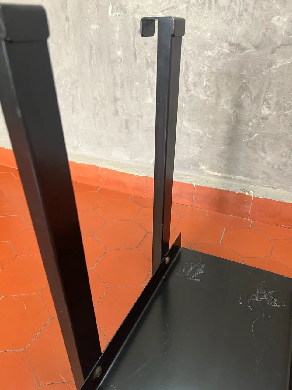 Suporte de mesa para CPU Tokstok - NÃO ENTREGO - Foto 6