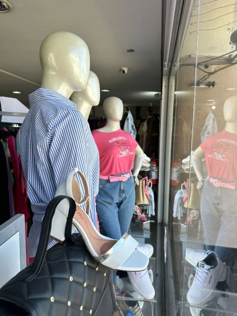 Loja de calçados e roupas - Foto 13