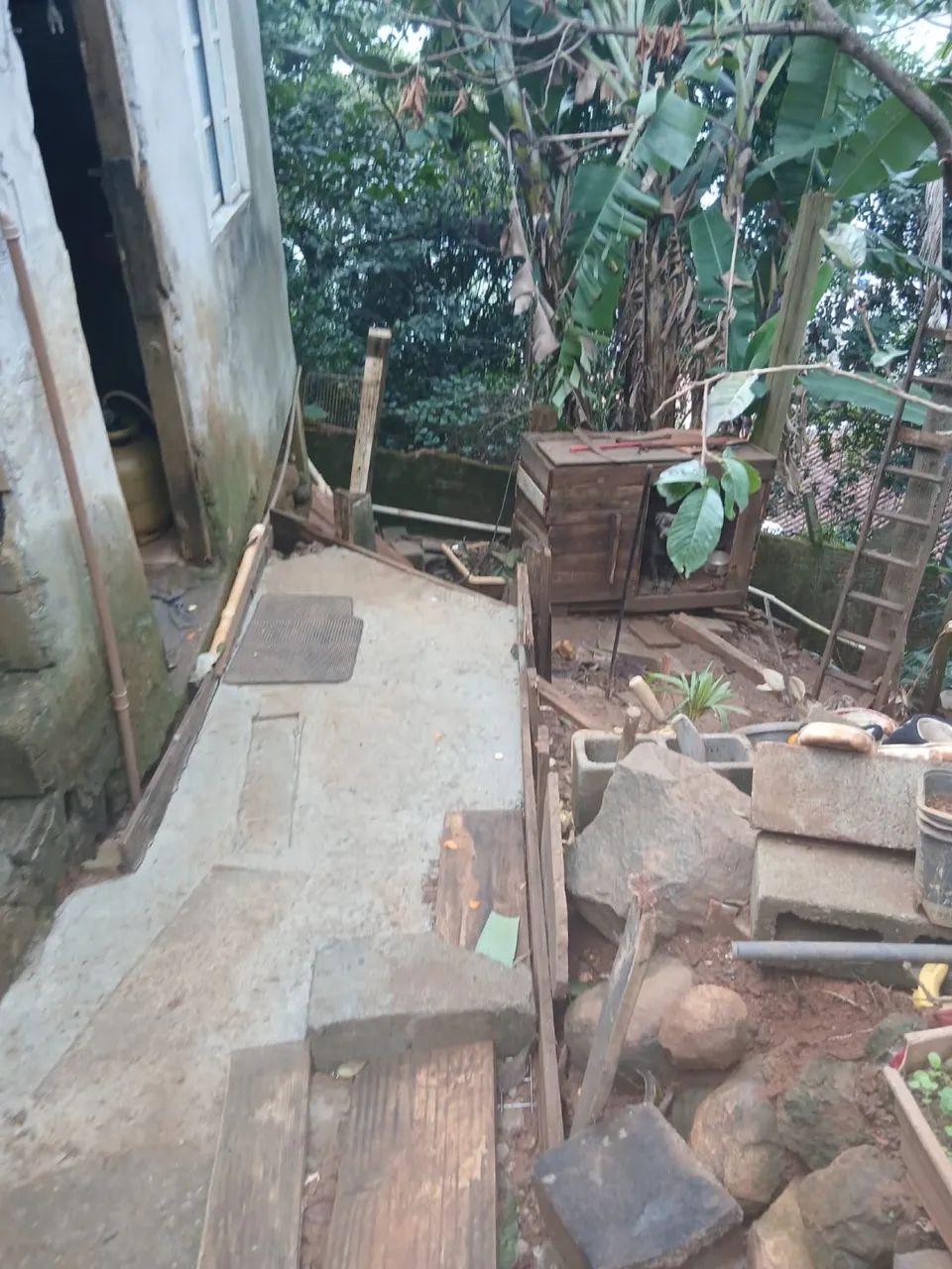 Vendo casa perto da praia  precisa terminar de reformar  - Foto 4