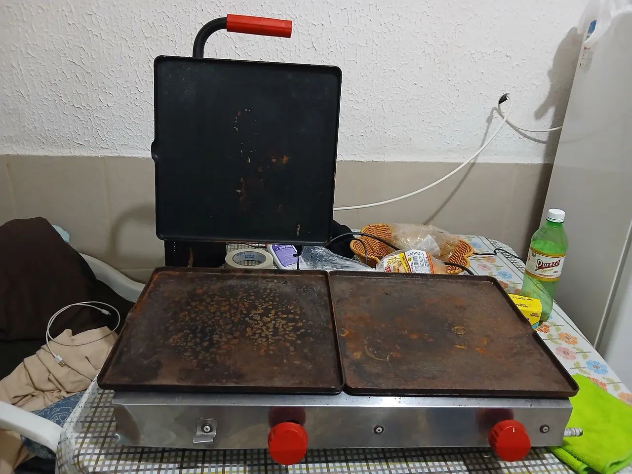 Chapa com prensa de lanche
