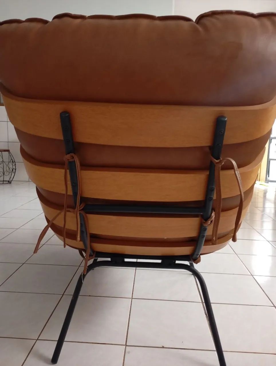 Poltrona Costela de Adão - R$1.500,00 - Foto 2