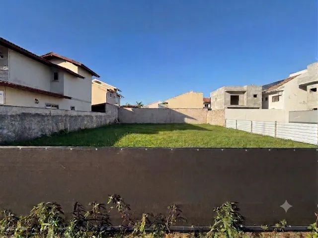 ALUGA-SE TERRENO