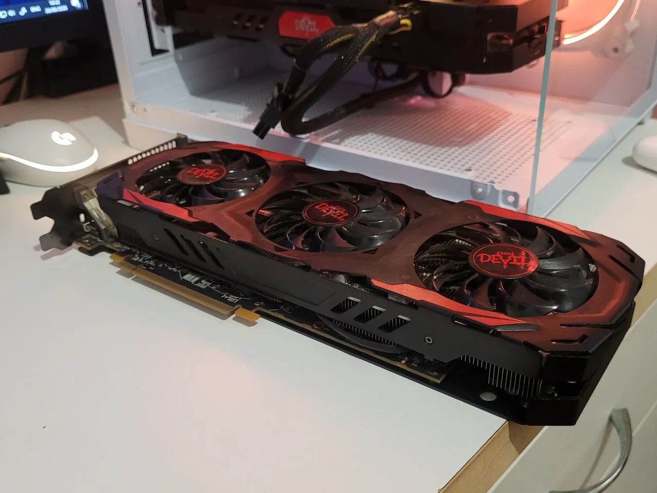 RX 570 4GB Red Devil - Funcionando perfeitamente | Excelente estado  - Foto 2