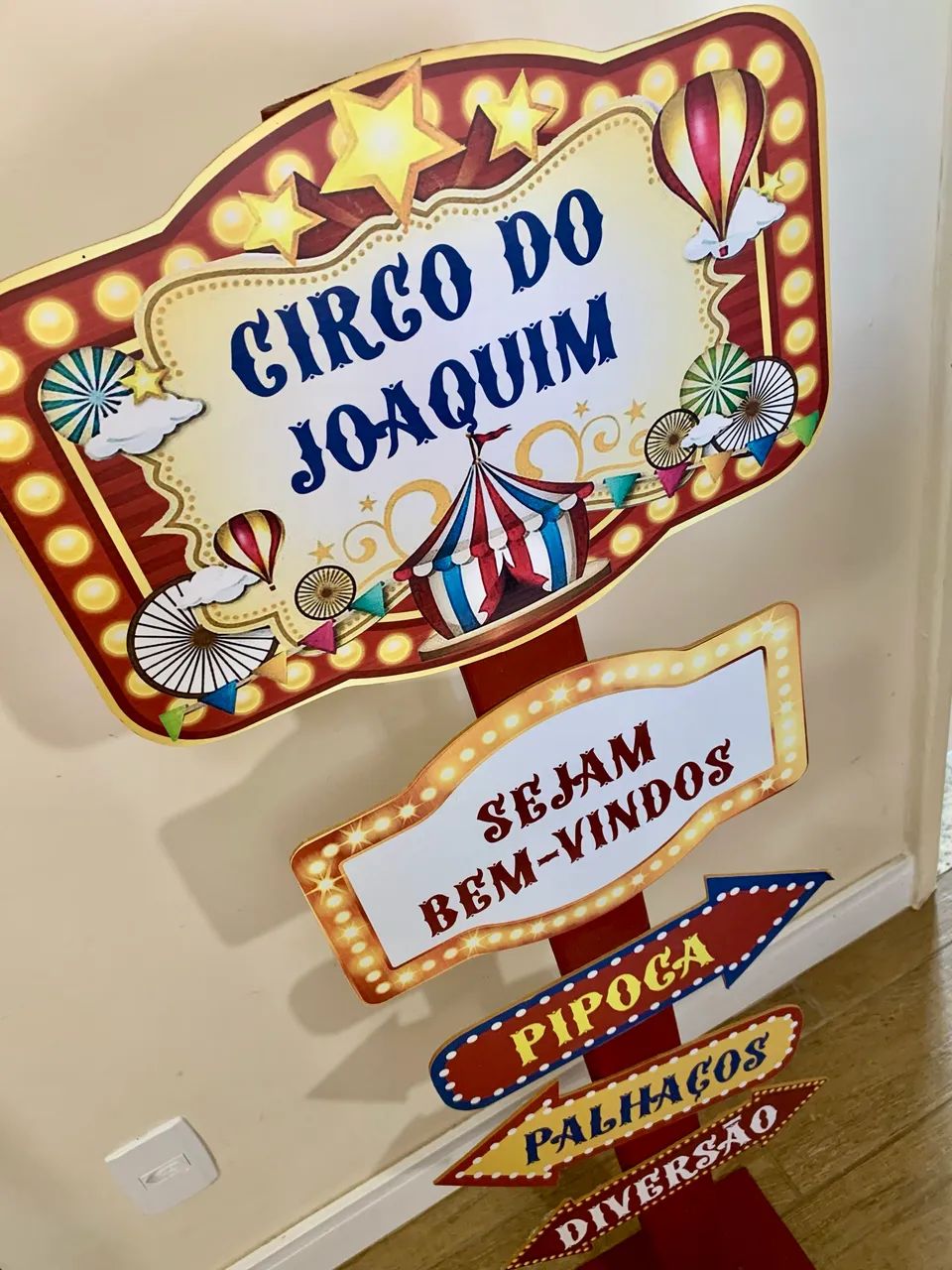 Totem e bolo fake Circo - Foto 3