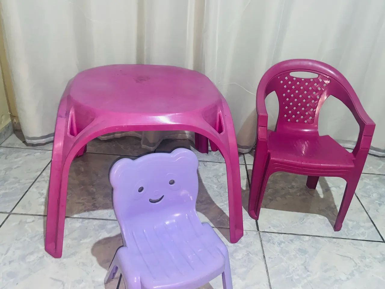 Mesa infantil Menina com 2 cadeiras.  - Foto 2
