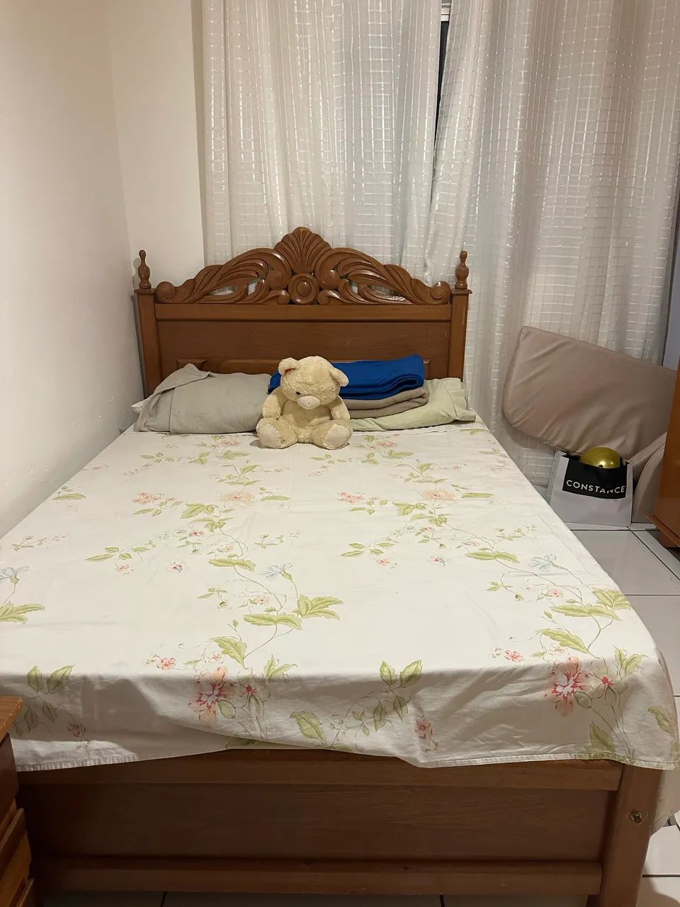 Cama de casal de madeira maciça com colchão  - Foto 3