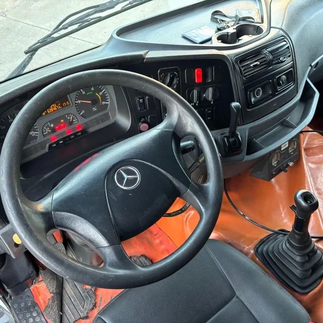MB AXOR 2540 4X2 2010 - Foto 4