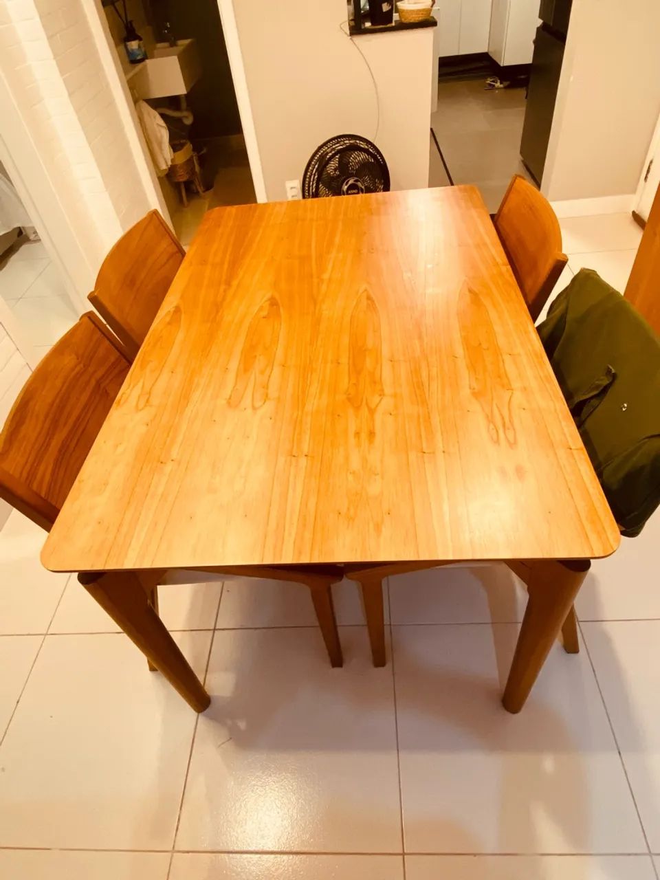 Excelente Oportunidade - Conjunto Mesa e Cadeiras - Foto 3