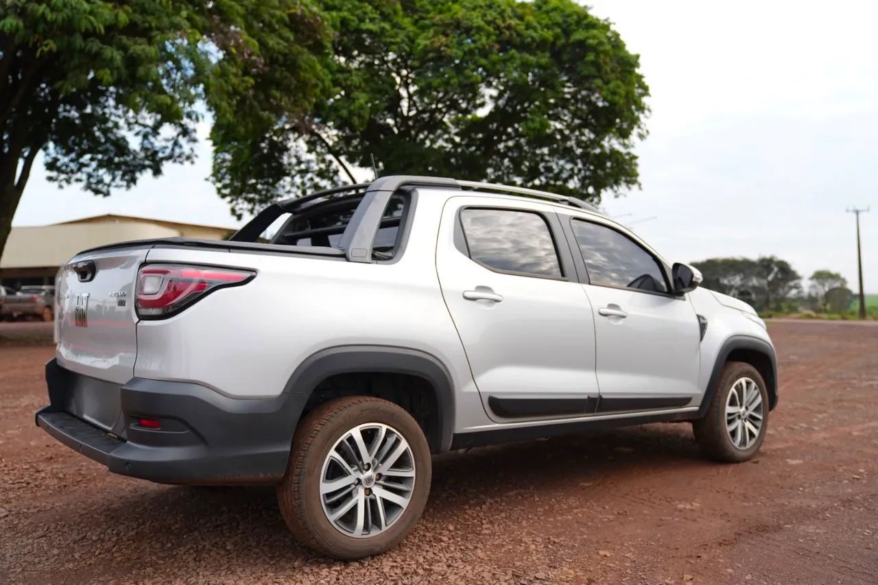 Fiat Strada Volcano 1.3 Flex 8V CD Aut. 2023 - Foto 2