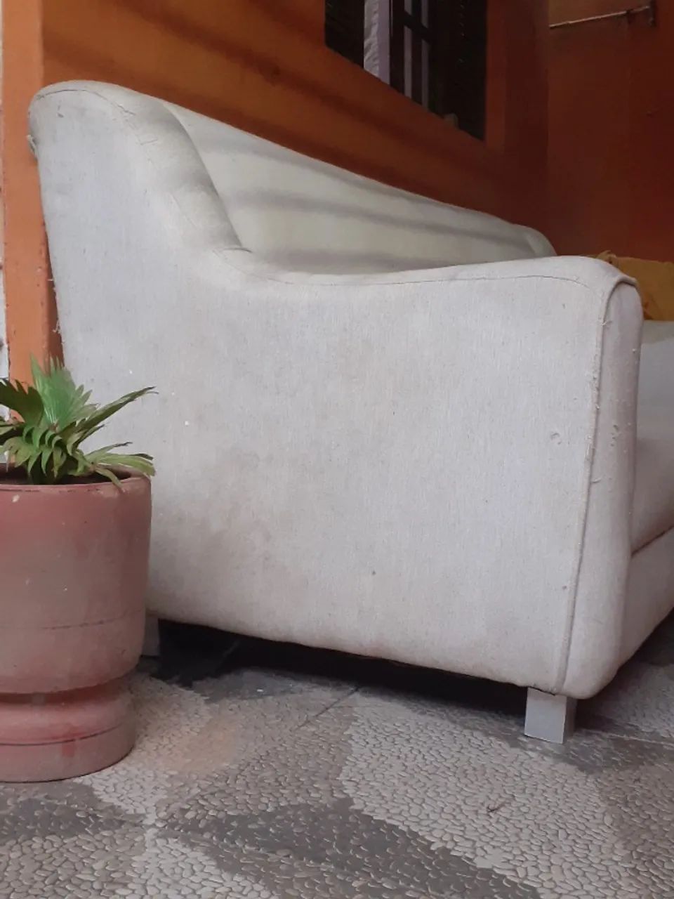 Sofá em tecido três lugares  - Foto 2