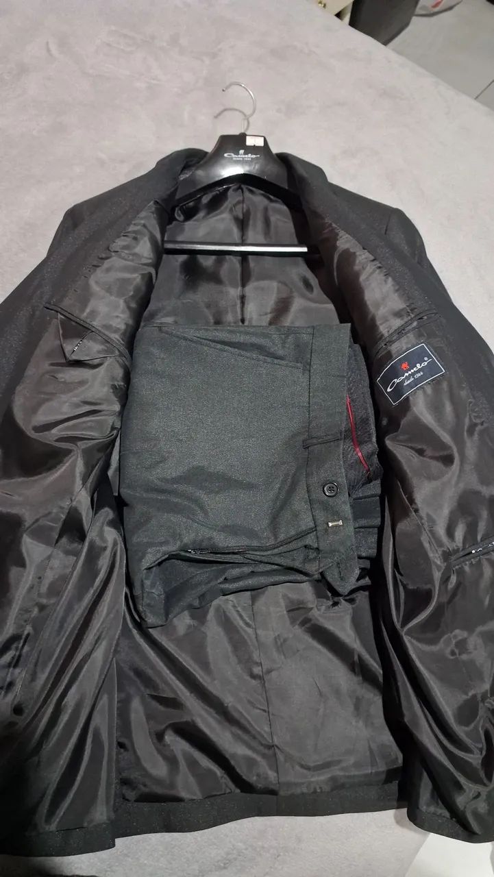 Terno Camelo preto tamanho 50 usado - Foto 3