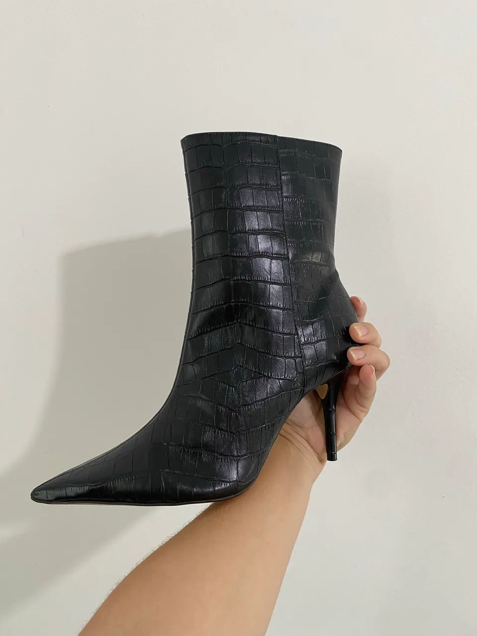 Bota Arezzo de couro TAMANHO: 37