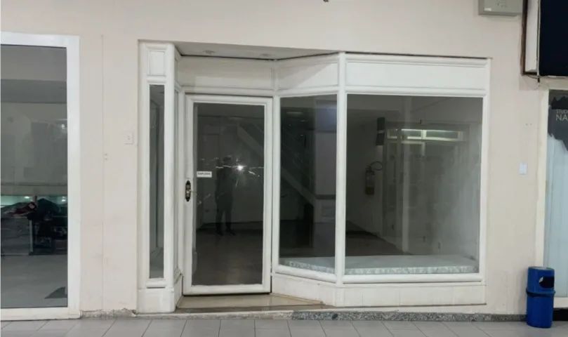 Loja em Guadalupe a preço de custo, com vaga de garagem