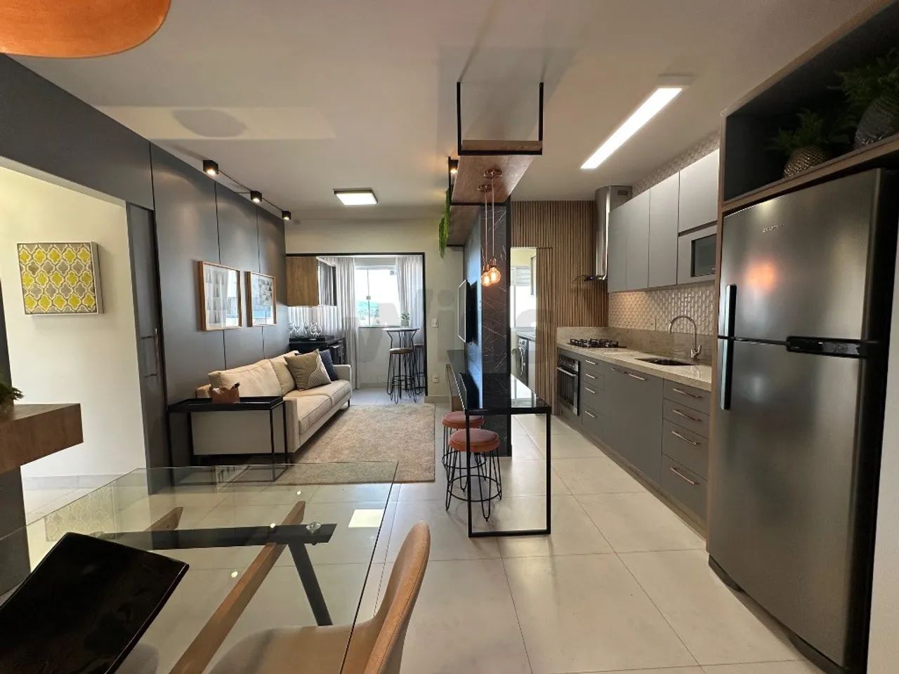 Apartamento mobiliado 2 dormitórios 1 suíte parcelamento direto