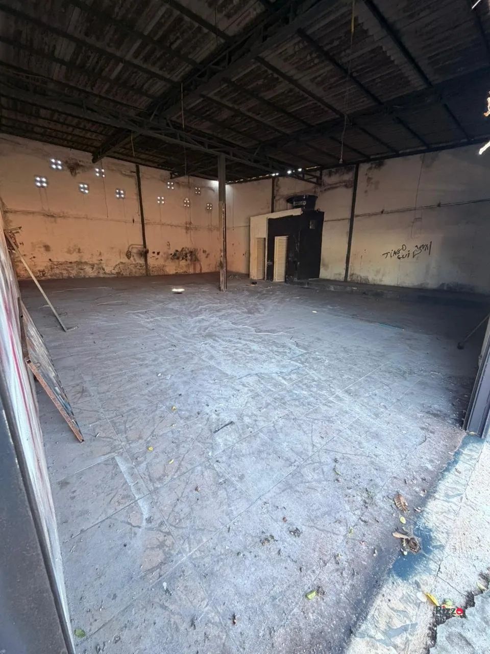 Galpão Comercial Próximo à Antiga Garagem da Anapolina | 300 m², Novo Gama Go - Foto 4