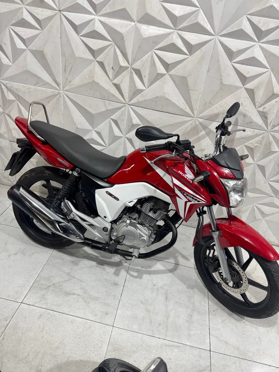 TITAN 150 - 2015