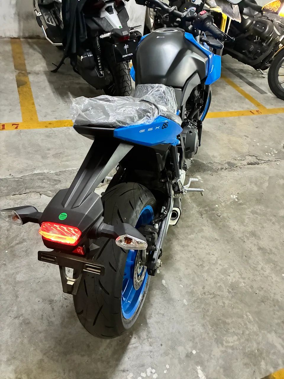 Oportunidade GSX-8S ZERO no plastico - Foto 3