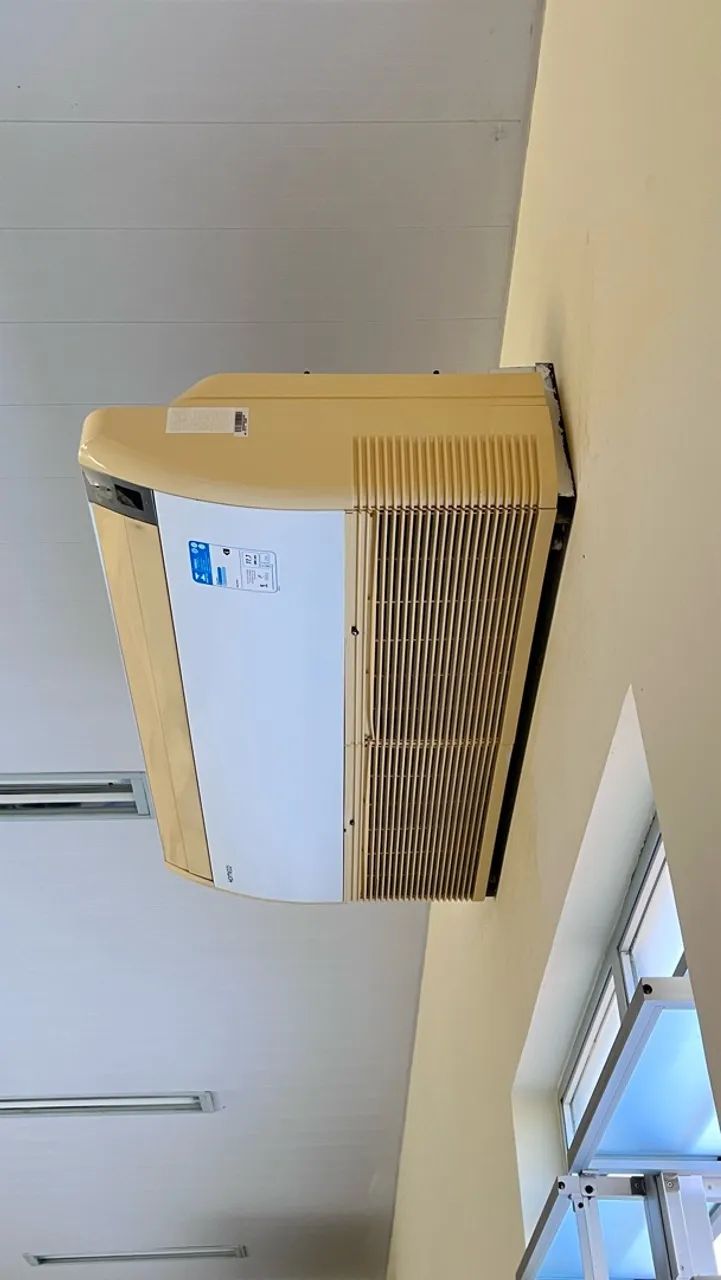 VENDE-SE 4 AR-CONDICIONADO DE 36 BTUS