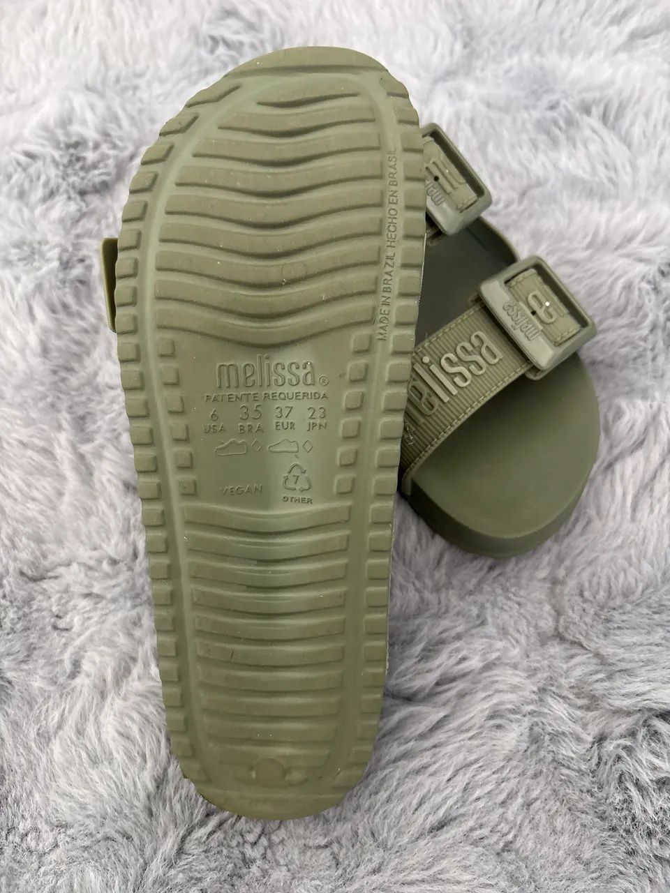 Chinelo Melissa Cozzy Verde Militar - Foto 2