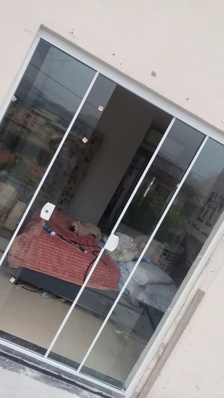 Vidraçaria e forro de pvc instalado 