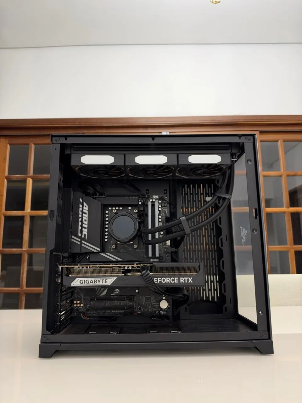 PC Gamer Extremo Ryzen 9950X3D E RTX 5080