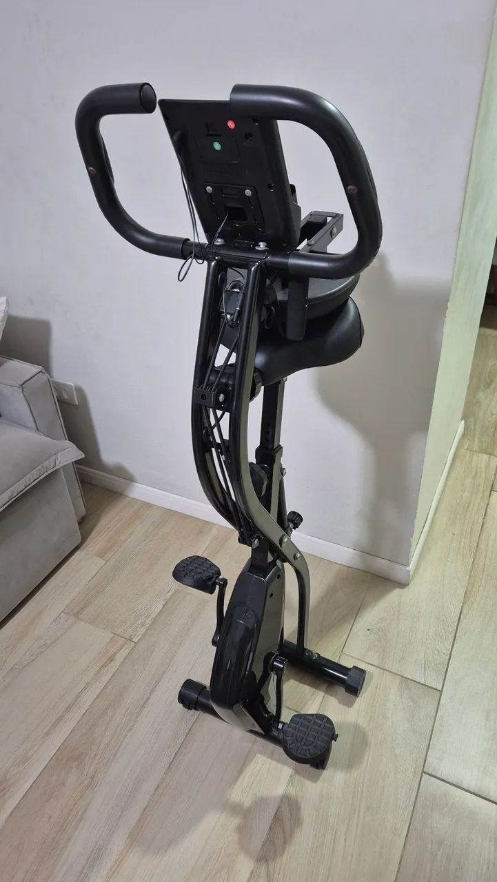 Bicicleta Ergométrica Dobrável