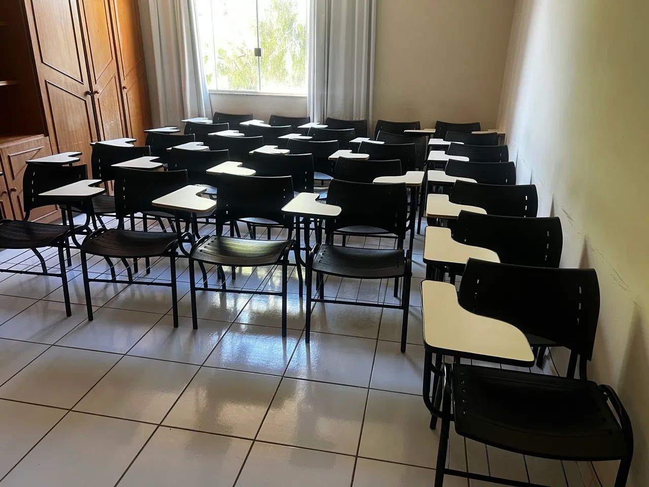 Cadeiras escolares - escritório 