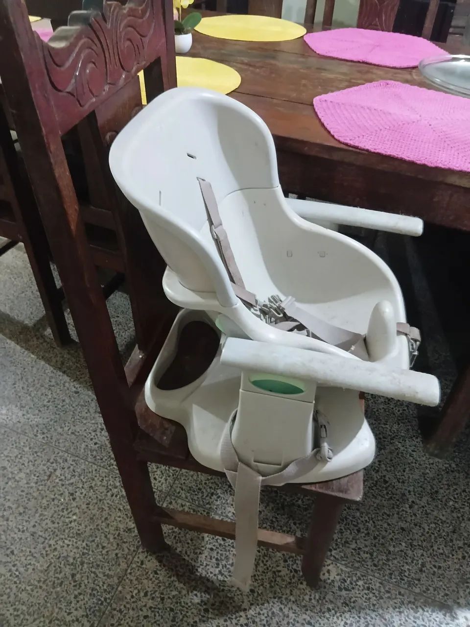 Cadeirão de bebê portátil  - Foto 3