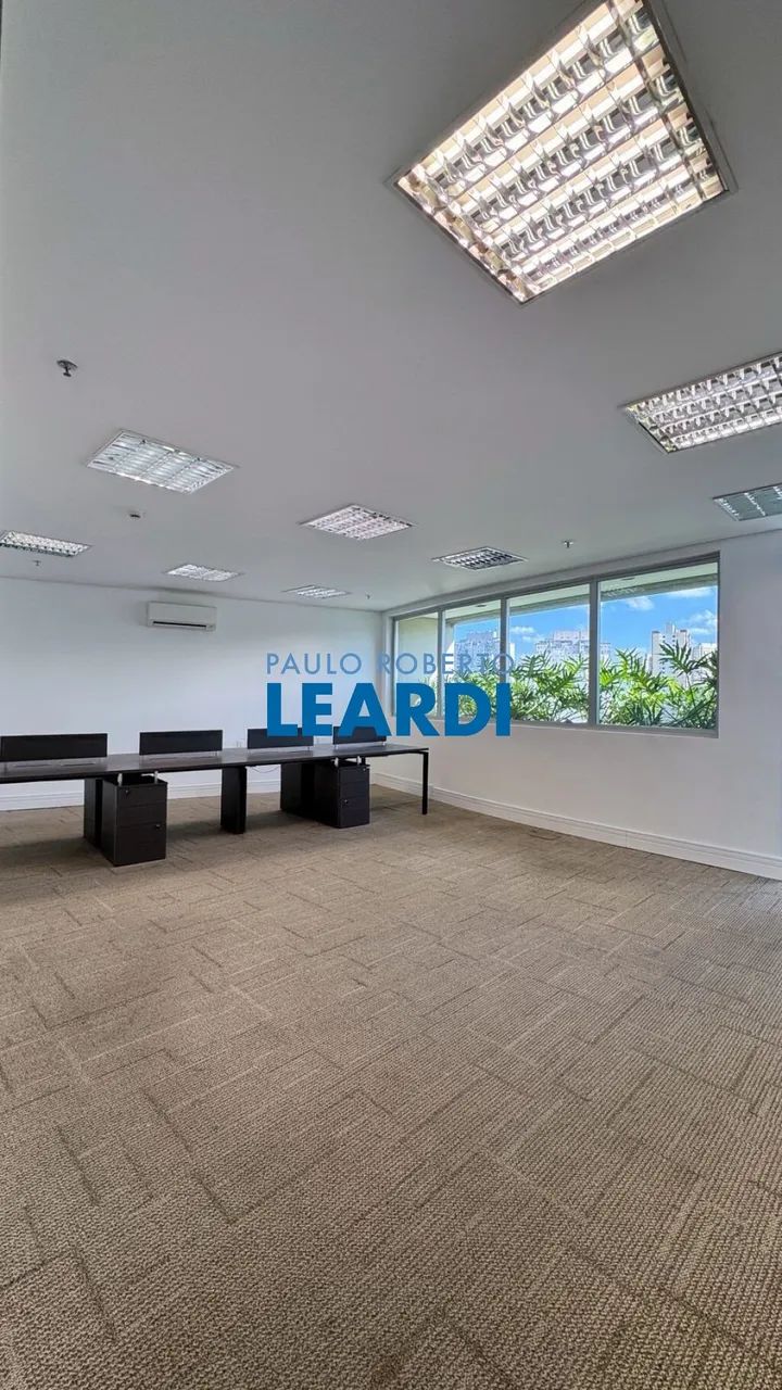 CONJ. COMERCIAL - VILA ANDRADE - SP