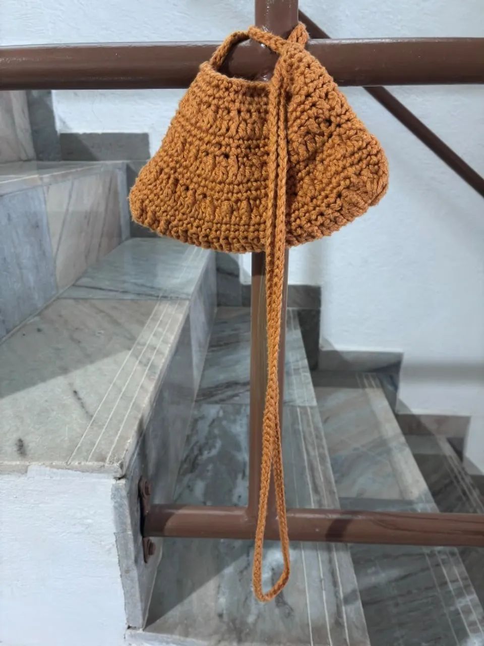 Bolsa de crochê pequena laranja