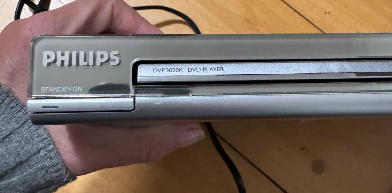 DVD player Philips DVP3020/78 de cor prata - Foto 4