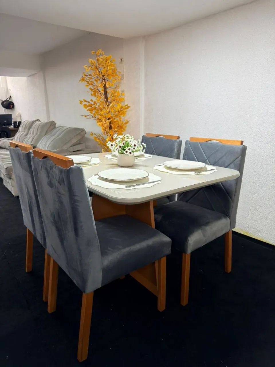Mesa de jantar com 4 cadeiras Nova a pronta entrega 